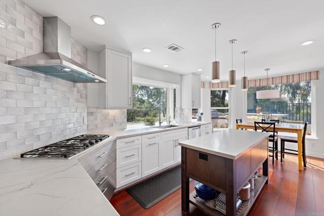 Detail Gallery Image 3 of 74 For 1153 via Montecito, Encinitas,  CA 92024 - 4 Beds | 2/1 Baths