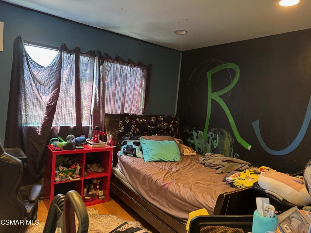https://media.crmls.org/mediaz/c9ed0f0d-53c7-4333-9100-1e946043de52.jpg?preset=X-Large
