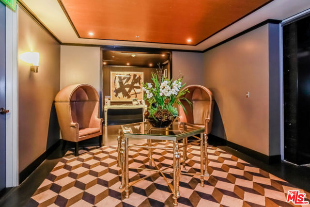 849 S Broadway, Los Angeles CA: https://media.crmls.org/mediaz/c9ed24d8-0208-46fb-86d8-74b996fb683c.jpg