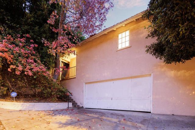 Detail Gallery Image 8 of 63 For 1536 Marmont Ave, Los Angeles,  CA 90069 - 2 Beds | 2 Baths