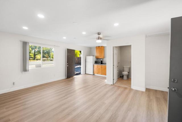 2905 Garfield Avenue, Carmichael CA: https://media.crmls.org/mediaz/c9ee8252-fd91-4aa5-ae3e-4702e34a08cb.jpg