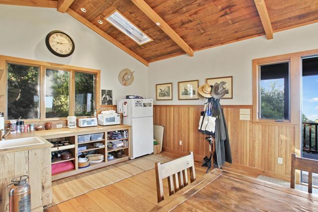 3875 Page Mill Road, Palo Alto CA: https://media.crmls.org/mediaz/c9efa741-0b90-4171-8772-5208c1797b00.jpg