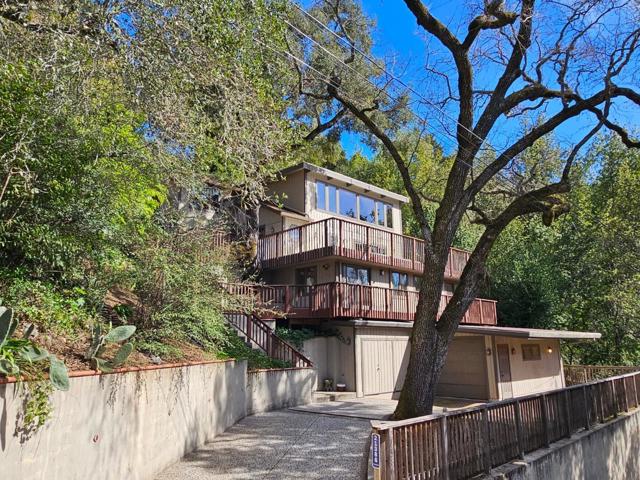 21386 Sunnyside Road, Los Gatos CA: https://media.crmls.org/mediaz/c9efa7d7-1e56-432f-ad50-368d97f39615.jpg
