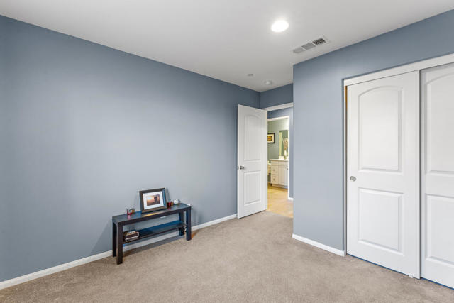 232 Paseo Gusto, Palm Desert CA: https://media.crmls.org/mediaz/c9efb017-414b-4e47-b622-3400e16e9a06.jpg