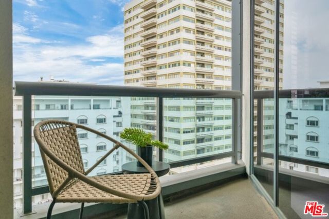 10724 Wilshire Boulevard, Los Angeles CA: https://media.crmls.org/mediaz/c9efb4d9-9e64-47d1-87f5-6423140aeafc.jpg