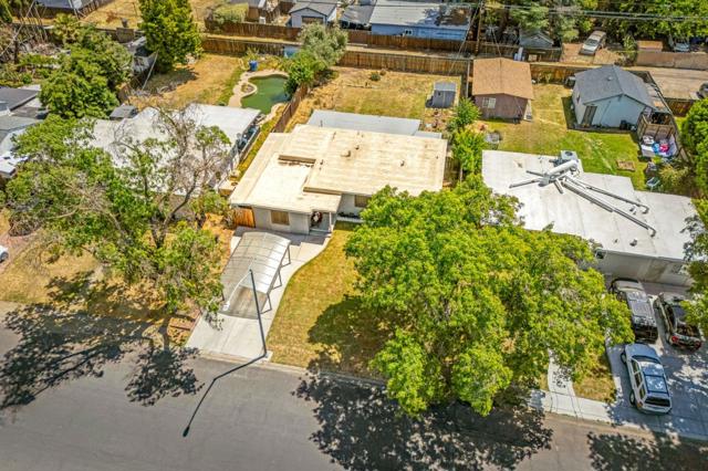 312 Oakshire Avenue, Modesto CA: https://media.crmls.org/mediaz/c9efee4d-a4f5-4c0d-a330-2764864fda92.jpg
