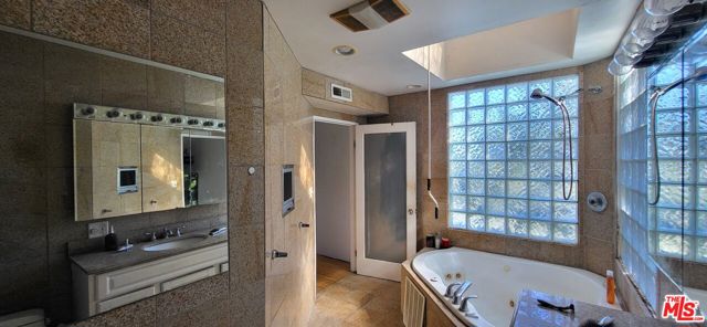 8613 Franklin Avenue, Los Angeles CA: https://media.crmls.org/mediaz/c9effa4f-1bc5-4cb3-aa3b-da2a93cba2eb.jpg