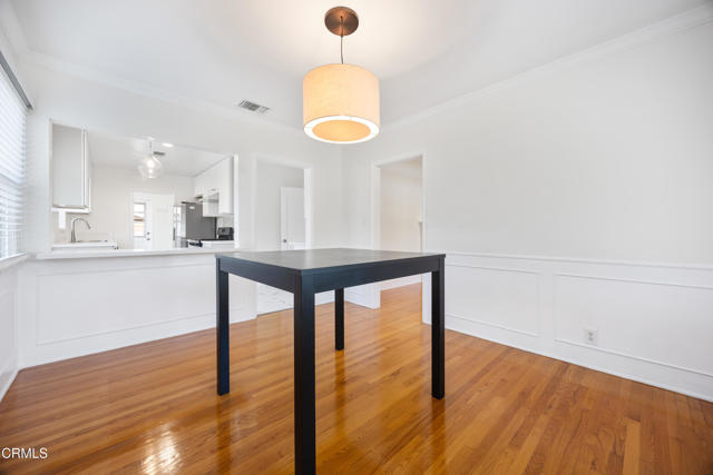 Detail Gallery Image 7 of 24 For 2380 Queensberry Rd, Pasadena,  CA 91104 - 3 Beds | 2 Baths