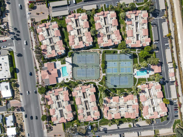 1050 E Ramon Road, Palm Springs CA: https://media.crmls.org/mediaz/c9f01ccc-24ea-4191-a86c-eb3bdd94291e.jpg