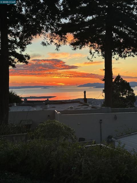 680 Grizzly Peak Blvd, Berkeley CA: https://media.crmls.org/mediaz/c9f069e5-305a-4156-b1a4-e10f18a5717b.jpg