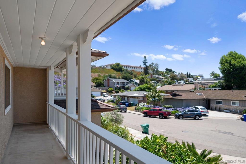 MLS #250031778SD img 31