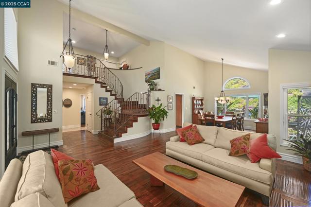 635 Canyon Crest Rd. E., San Ramon CA: https://media.crmls.org/mediaz/c9f24858-e488-4f22-9a0e-5beda3fbb2cb.jpg