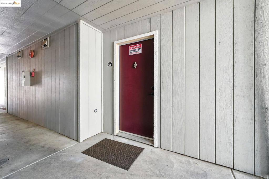 1333 Camino Alto