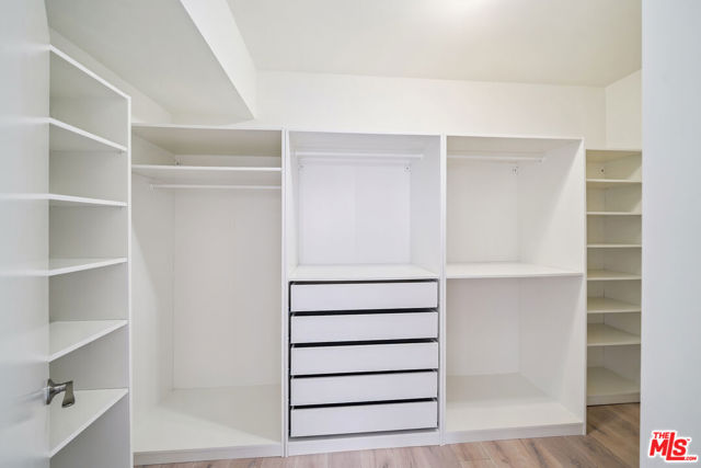 8865 Alden Drive, Los Angeles CA: https://media.crmls.org/mediaz/c9f2f593-948a-44a8-89b3-dd163e5eefbc.jpg