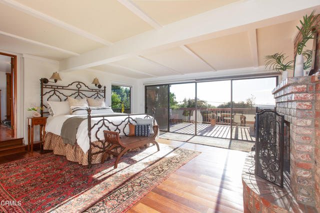 3880 Clayton W Avenue, Los Angeles CA: https://media.crmls.org/mediaz/c9f3026e-1c4c-4928-ad07-ae61edd0125e.jpg