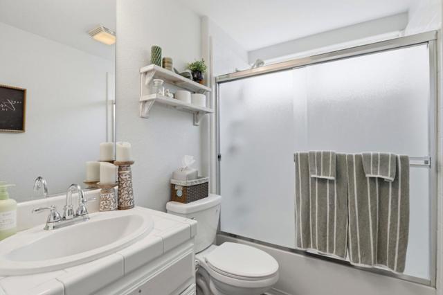 1510 Dovetail Way, Gilroy CA: https://media.crmls.org/mediaz/c9f40f77-3e0f-4907-b974-1c26f24aa5f2.jpg