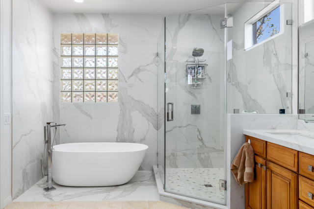 78210 Gray Hawk Drive, Palm Desert CA: https://media.crmls.org/mediaz/c9f45f85-3a02-4491-9029-32e82b542d17.jpg