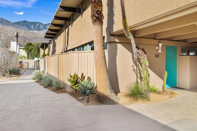 1111 E Palm Canyon Drive, Palm Springs CA: https://media.crmls.org/mediaz/c9f4648d-034c-4d7a-afd1-dac11ce86260.jpg