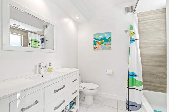 1175 E San Lucas Road, Palm Springs CA: https://media.crmls.org/mediaz/c9f498de-6f93-4f78-bfc6-5150e5f96978.jpg