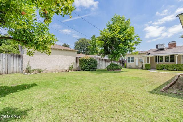 5715 Vista Del Monte Avenue, Sherman Oaks CA: https://media.crmls.org/mediaz/c9f52fba-04c8-4994-b271-34dd26b21be5.jpg