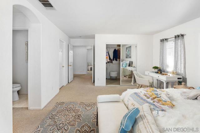 2975 River Shadow Ct, Alpine CA: https://media.crmls.org/mediaz/c9f5e91f-1383-439a-9cf6-31e86fb38a6e.jpg