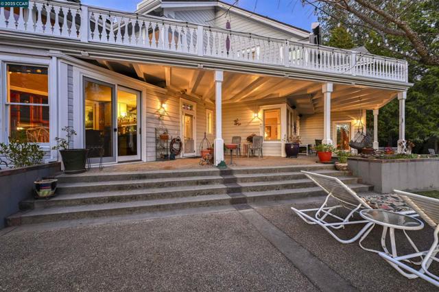 11417 Red Dog Rd, Nevada City CA: https://media.crmls.org/mediaz/c9f62750-d176-4c12-877e-c4aa708894a9.jpg