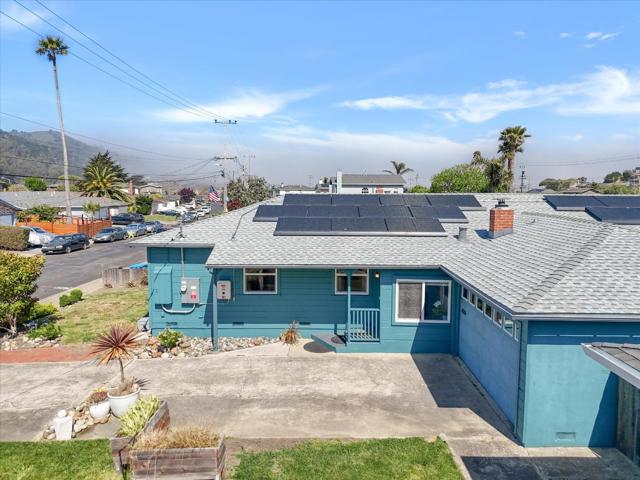 847 Arguello Boulevard, Pacifica CA: https://media.crmls.org/mediaz/c9f6a0e8-629c-4638-84ed-b457f66f4855.jpg