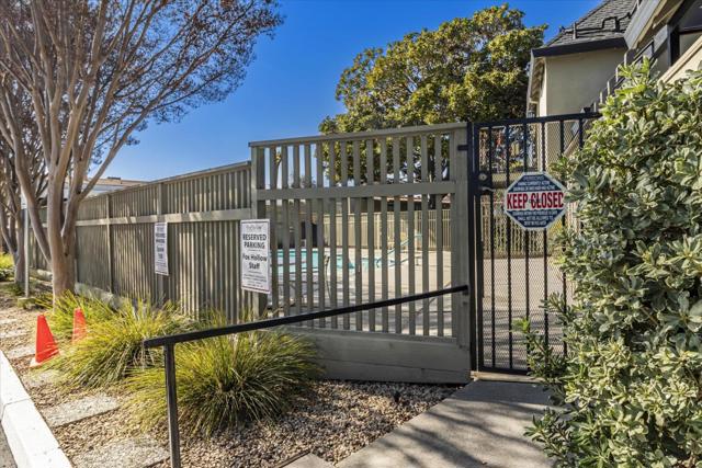 690 Persian Drive, Sunnyvale CA: https://media.crmls.org/mediaz/c9f72fc4-b872-4c41-91c9-01a97c702931.jpg