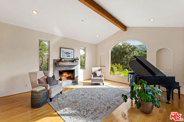 2175 Cold Canyon Road, Calabasas CA: https://media.crmls.org/mediaz/c9f76c5d-4ad3-4658-bd49-7132bc9e661d.jpg