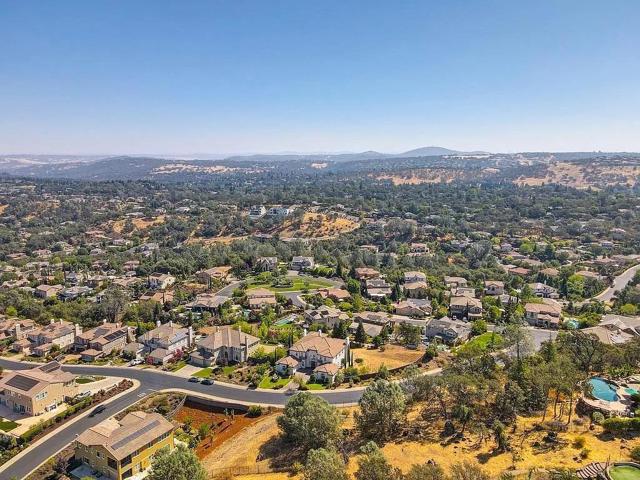 2791 Giorno Way, El Dorado Hills CA: https://media.crmls.org/mediaz/c9f79a1f-eceb-448f-9de0-3ade4b9ed7b0.jpg