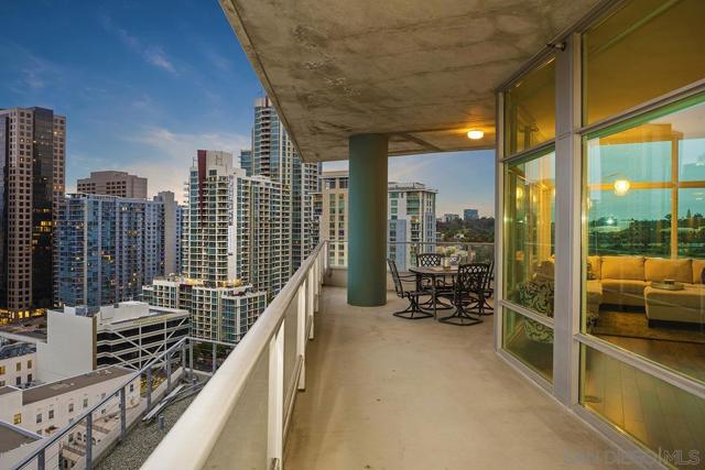 1080 Park Blvd, San Diego CA: https://media.crmls.org/mediaz/c9f81ccd-bcb7-4aa4-933c-be82957bece0.jpg