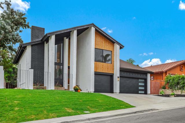 Detail Gallery Image 2 of 42 For 2101 Crown View Way, Oceanside,  CA 92056 - 4 Beds | 3 Baths