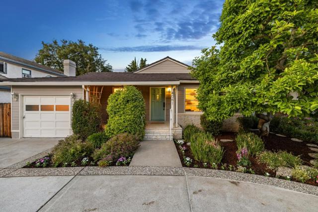 4061 Verdosa Drive, Palo Alto CA: https://media.crmls.org/mediaz/c9f8db77-89d3-4680-857b-7f13572720fd.jpg