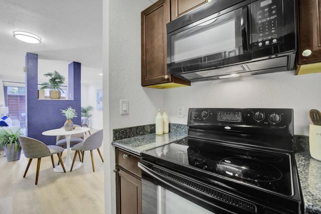 2742 Oak Road, Walnut Creek CA: https://media.crmls.org/mediaz/c9f92606-b162-422d-a054-da162160df23.jpg