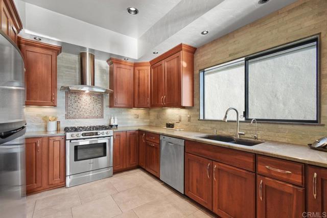 Image 11 of 61 For 2393 La Marque Street