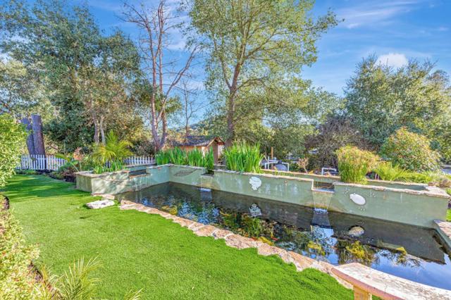 10260 Lucky Court, Gilroy CA: https://media.crmls.org/mediaz/c9f9dad3-1500-410b-a1d7-cce10d7ea3cc.jpg
