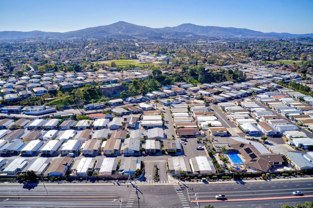 MLS #250038113SD image #34