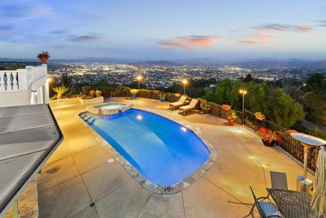 Detail Gallery Image 15 of 75 For 10310 Fuerte Dr, La Mesa,  CA 91941 - 7 Beds | 7/1 Baths