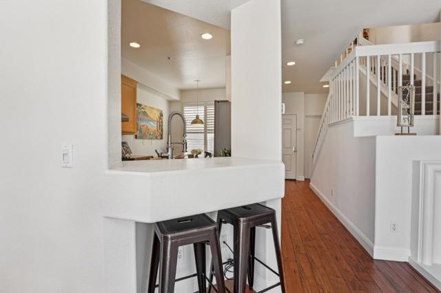 595 Shoal Circle,  CA: https://media.crmls.org/mediaz/c9fb6483-75c0-4da0-a3c9-dc2f3e1cb1ee.jpg