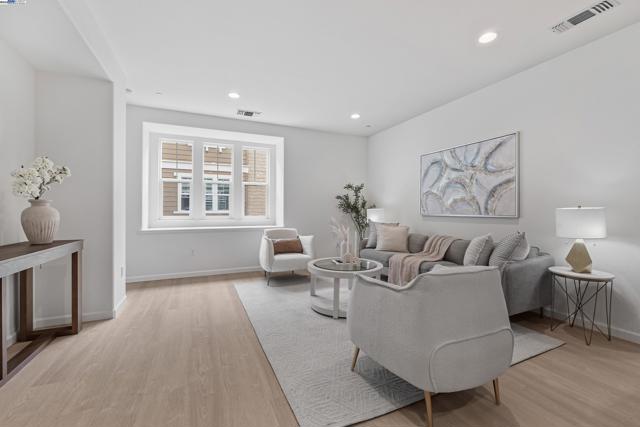 6677 S Mariposa Ln, Dublin CA: https://media.crmls.org/mediaz/c9fb74a2-def3-4947-8d3c-1fbf017c38f4.jpg