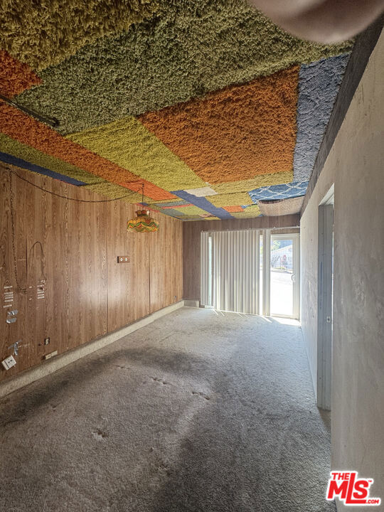 https://media.crmls.org/mediaz/c9fc9aa9-8843-47cd-8ab4-6d0bead0671e.jpg?preset=X-Large