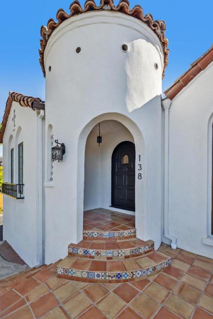 138 Valdeflores Drive, Burlingame CA: https://media.crmls.org/mediaz/c9fd1909-95ce-4611-8850-c5b966792596.jpg