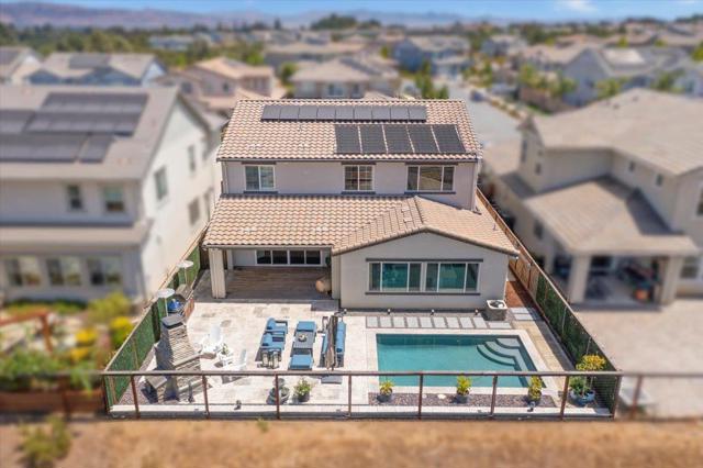 7171 Spumante Court, Gilroy CA: https://media.crmls.org/mediaz/c9fd1d16-e038-4182-b8d1-1d2b3f434df2.jpg