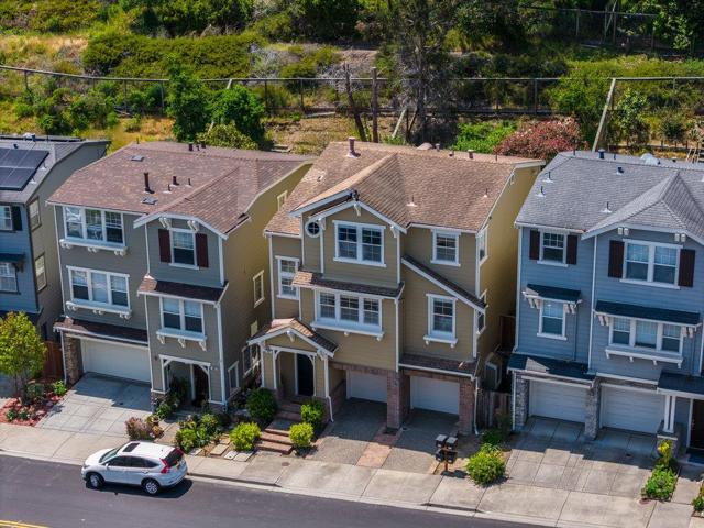 978 Martin Trail, Daly City CA: https://media.crmls.org/mediaz/c9fd7d09-5cce-4fa3-9037-1bd9fe169cfc.jpg