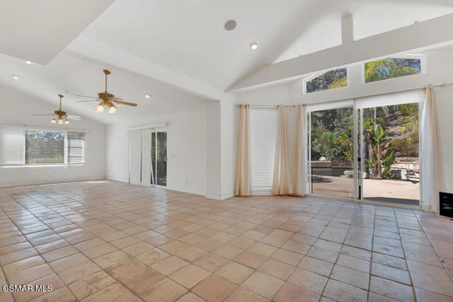 11923 Barranca Rd-HsHProd-43