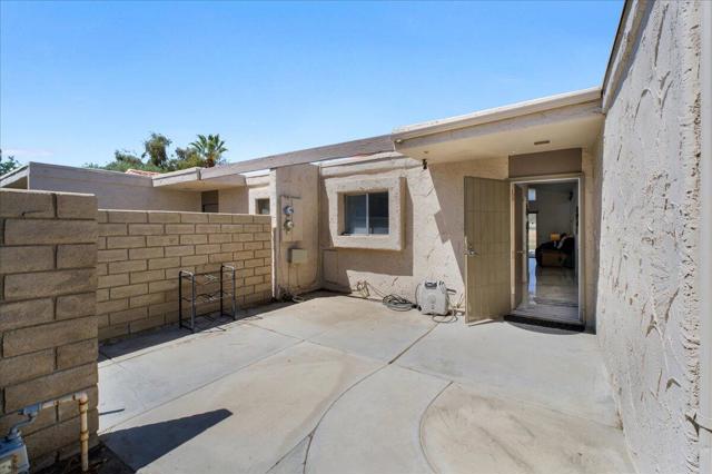 Image 17 of 20 For 48649 Eisenhower Drive