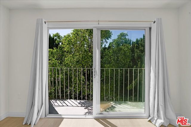 7900 Zeus Drive, Los Angeles CA: https://media.crmls.org/mediaz/c9fe64b7-5bc3-4a19-874d-9c5e5b06b42e.jpg