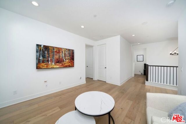 19278 Blackthorn Drive, Santa Clarita CA: https://media.crmls.org/mediaz/c9fec42a-ed83-4893-b402-1e1b4a397f74.jpg