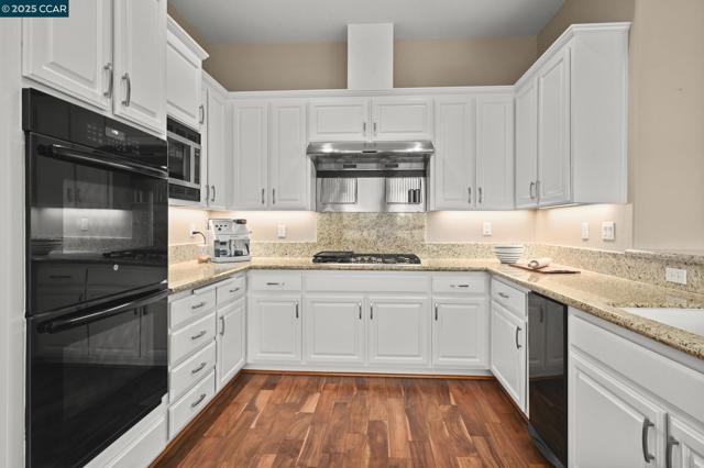 Image 7 of 40 For 1063 Sunrise Ridge Dr