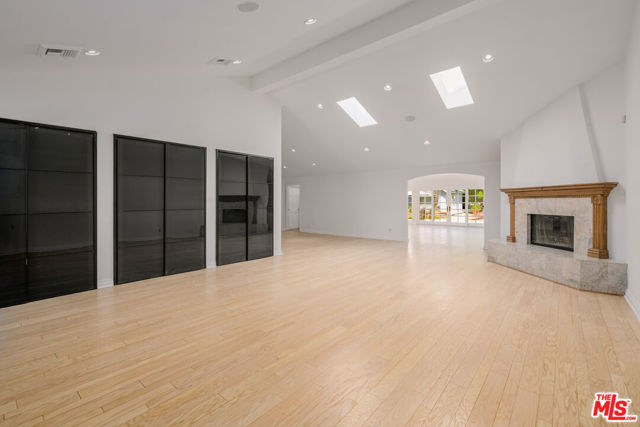 8760 White Oak Avenue, Sherwood Forest CA: https://media.crmls.org/mediaz/ca009156-7a87-47fb-8511-2e014606850a.jpg